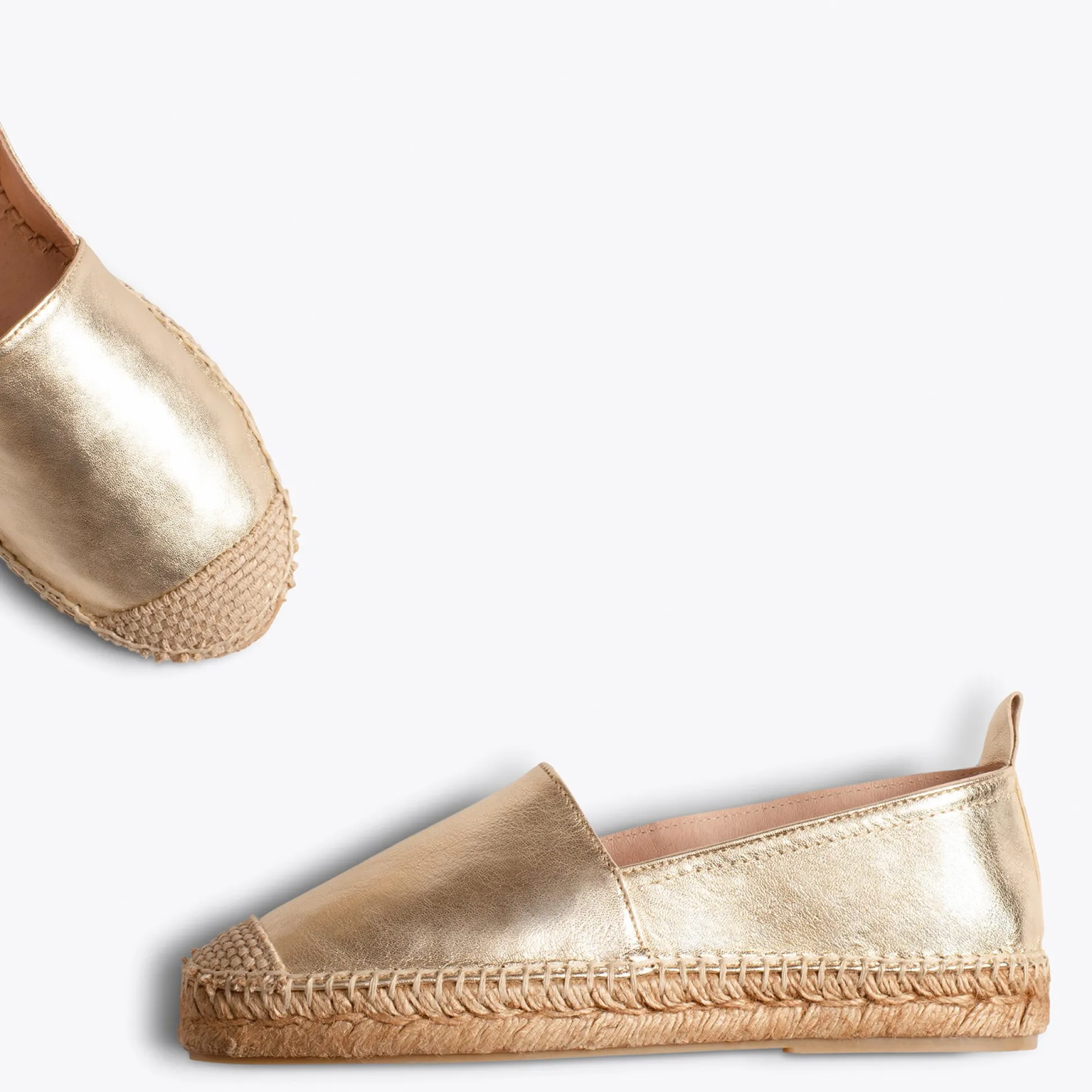 alpargata_zapatilla_de_es_5-2.webp Esparto Y Alpargatas<miMaO Alpargata Zapatilla De Esparto Dorada Para Mujer