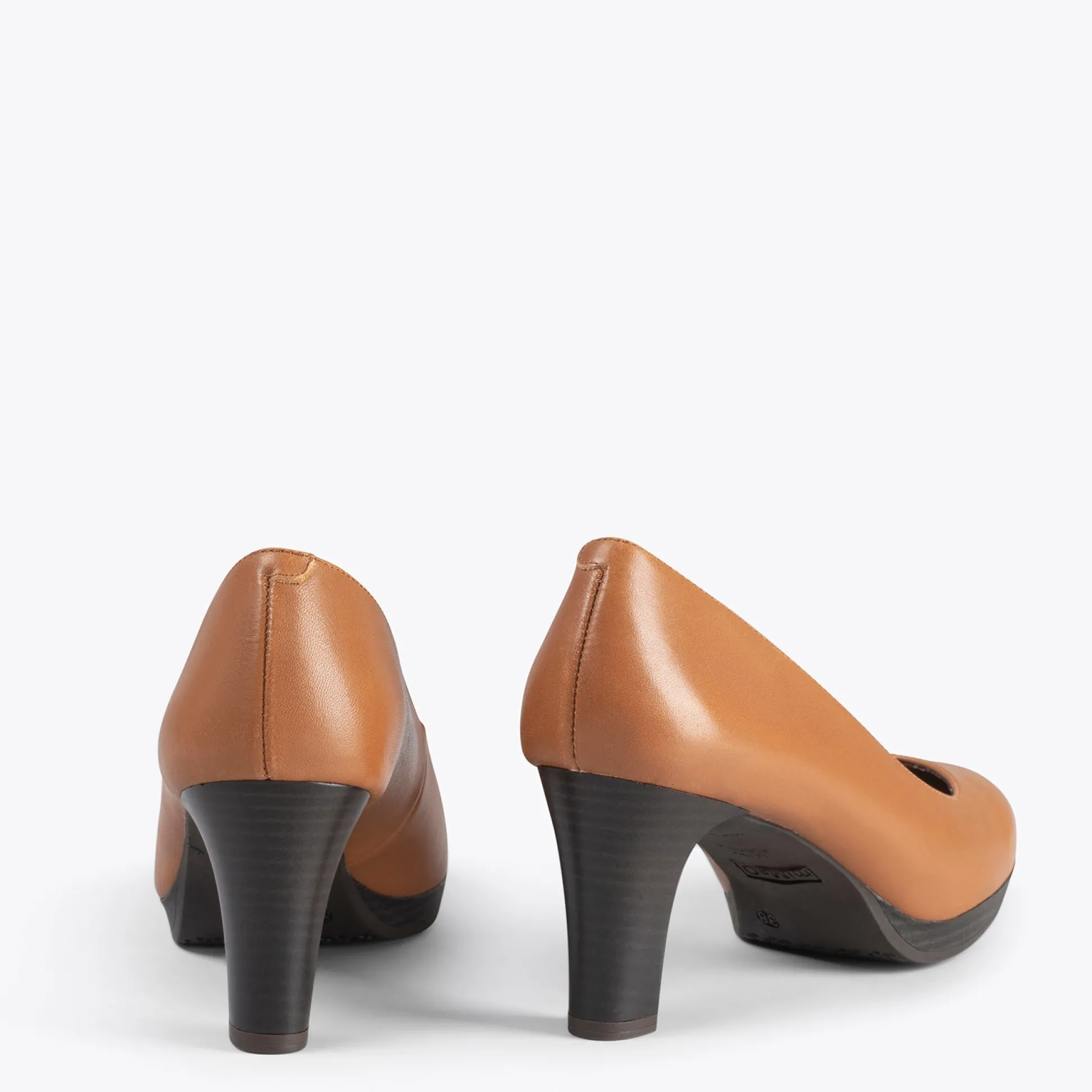 azafata__zapatos_con_tacn_1-1.webp Special Prices<miMaO Azafata - Zapatos Con Tacón Y Plataforma Marron