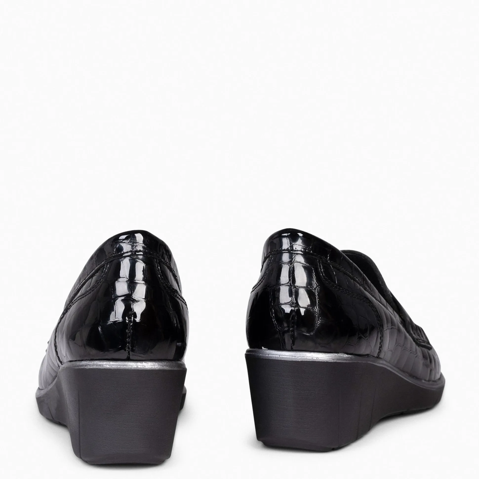 borlas_coco__mocasin_borl_4.webp Cunas Confort<miMaO Borlas Coco - Mocasin Borlas Mujer Negro