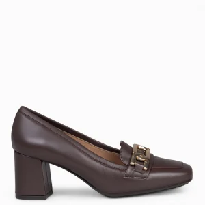 Mocasines Y Blucher<miMaO Chain – Mocasines Con Tacón Y Detalle Dorado Marron