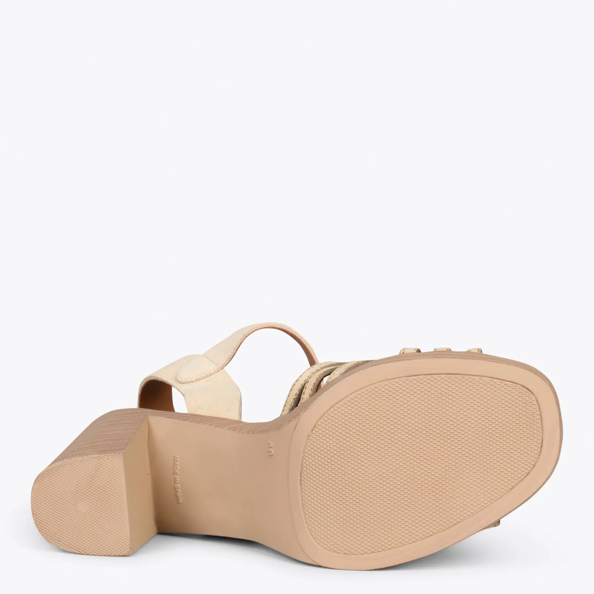 cibeles__sandalias_de_tac_4-1.webp Sandalias De Tacón<miMaO Cibeles – Sandalias De Tacón Efecto Madera Beige