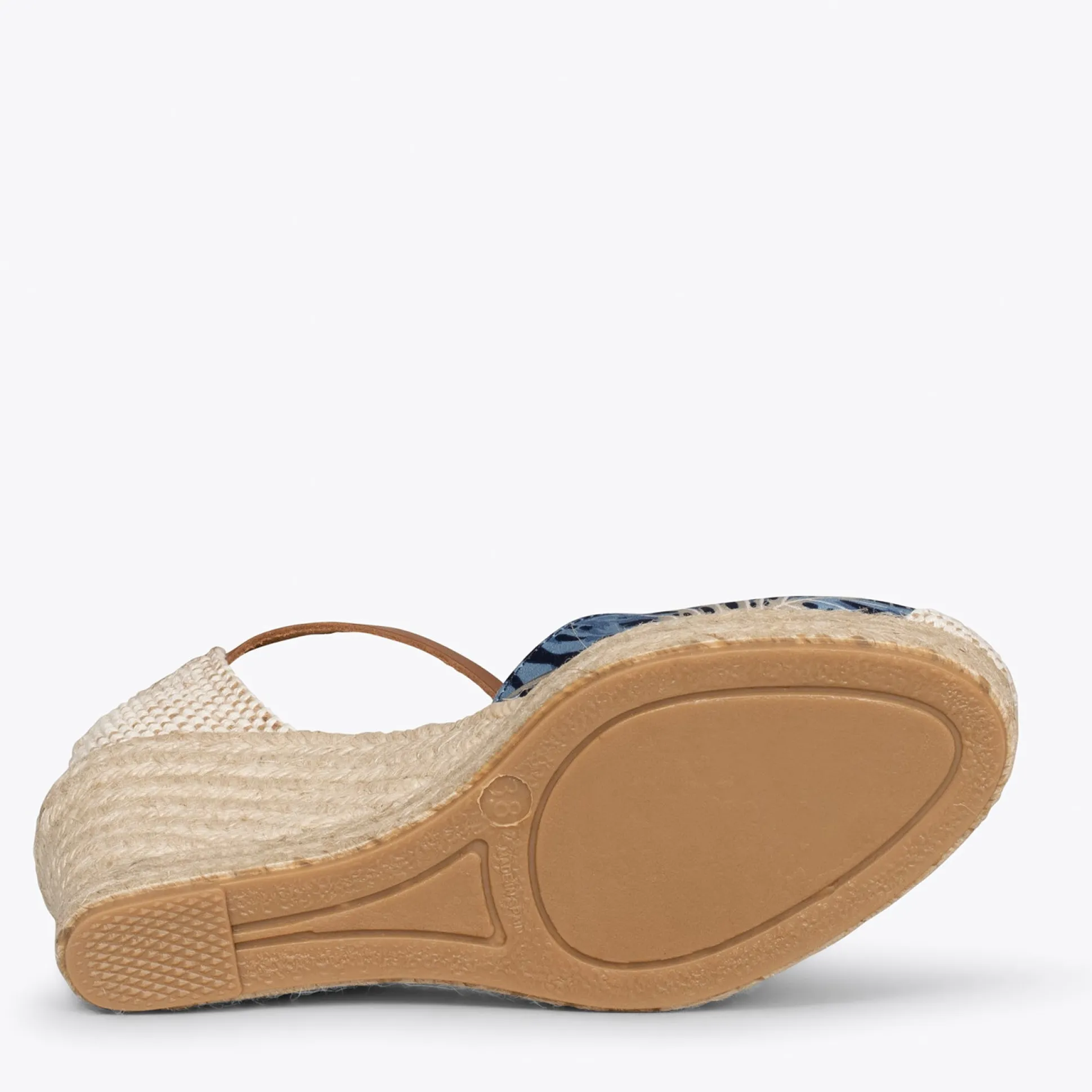 conil_sandalias_de_espart_4.webp Esparto Y Alpargatas<miMaO Conil Sandalias De Esparto Con Estampado Tropical