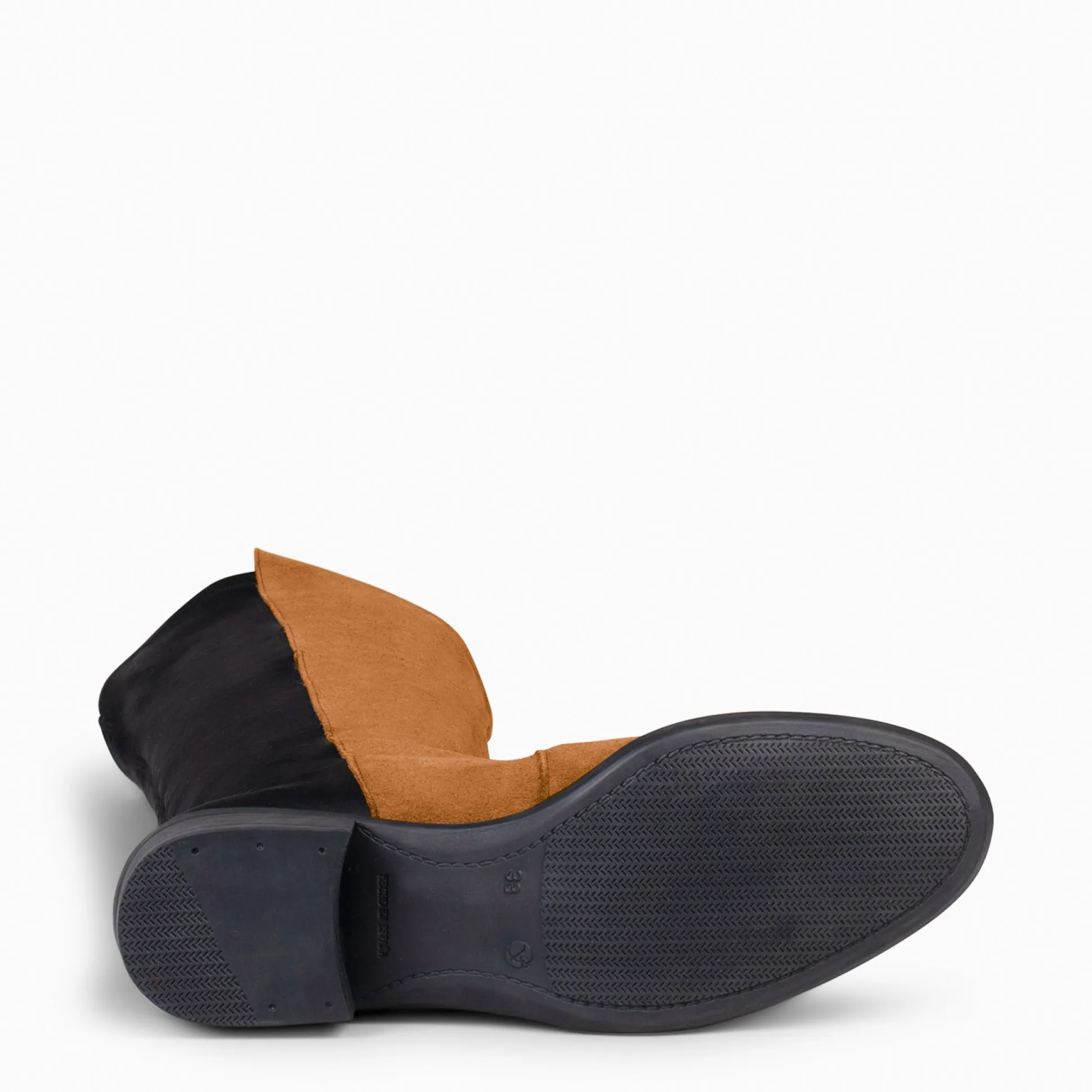 elastica__bota_de_cana_al_3-1.webp Botas<miMaO Elastica – Bota De Cana Alta De Tacón Bajo Camel