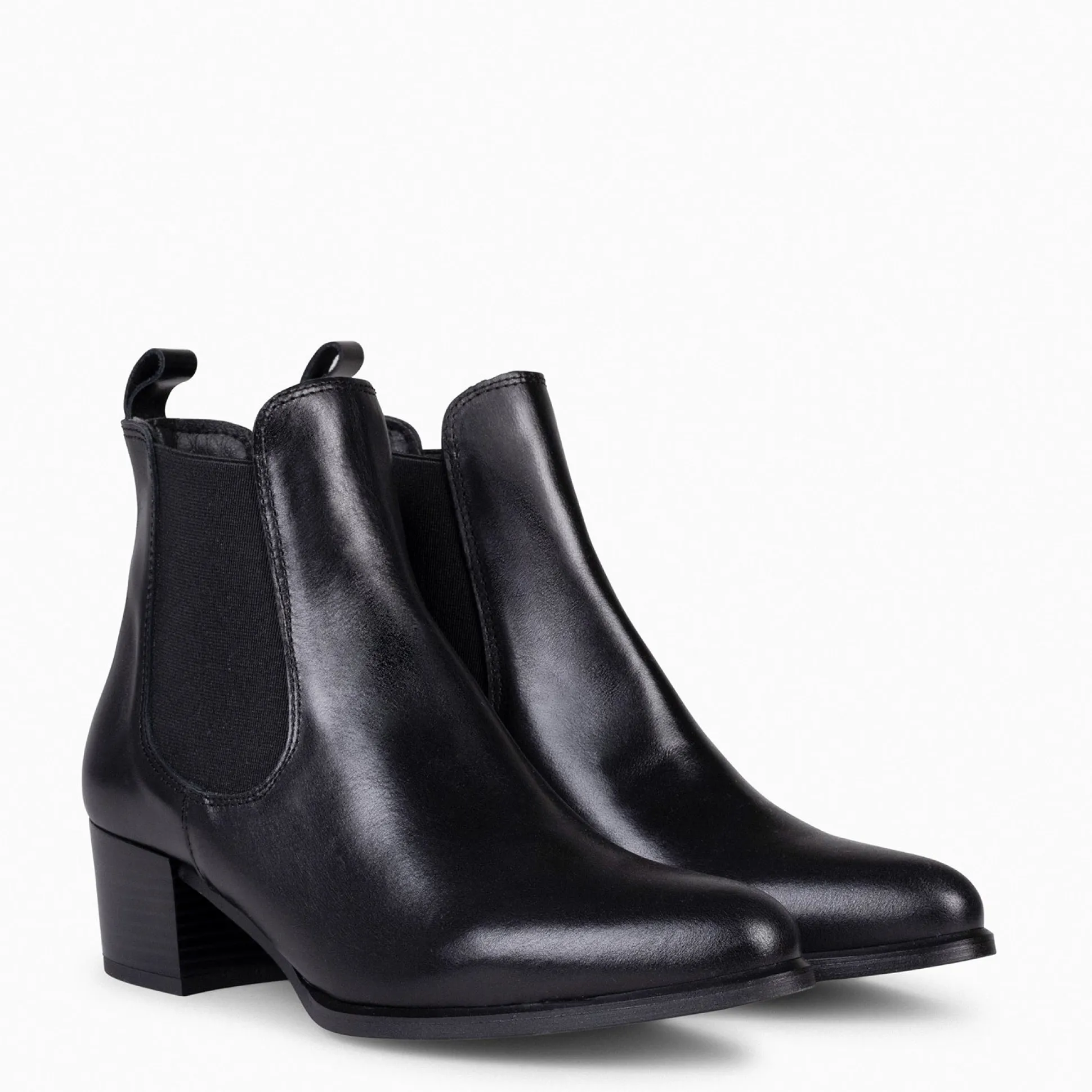 london__botin_chelsea_de__1.webp Botines De Mujer<miMaO London - Botin Chelsea De Tacón Negro