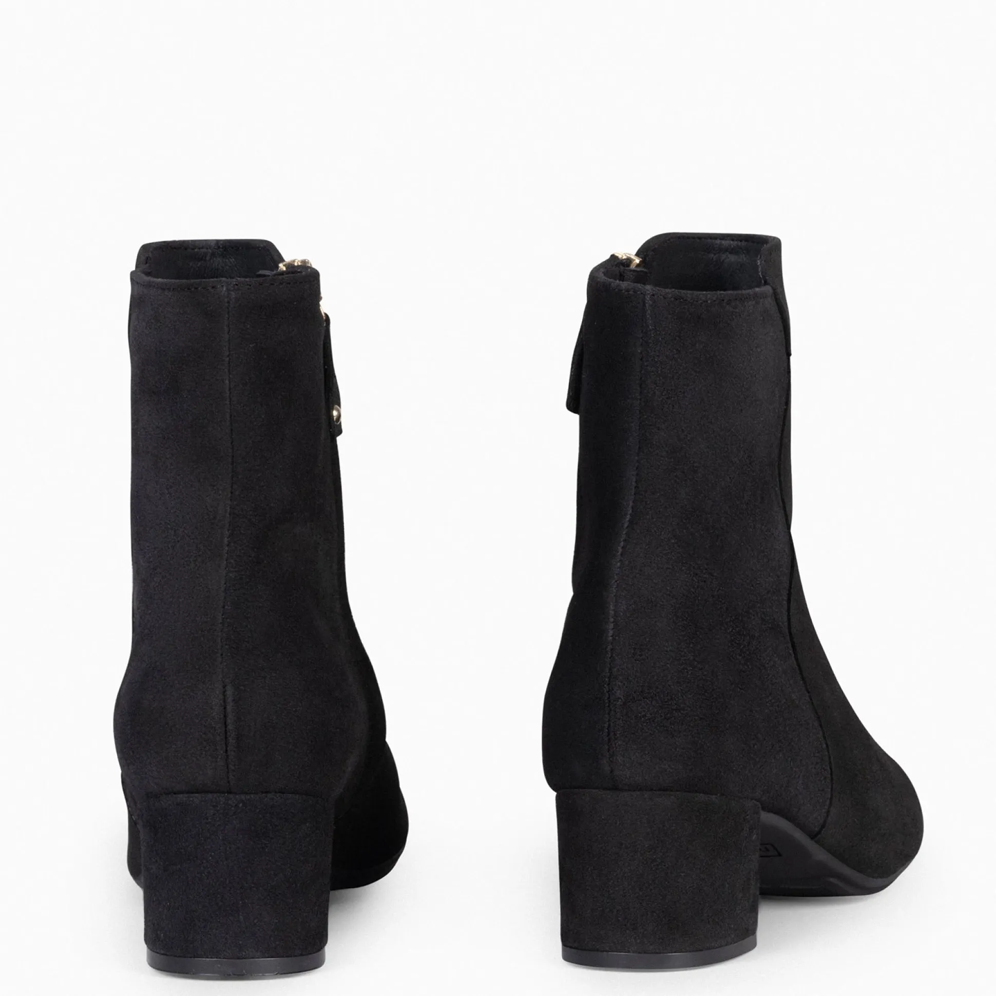 maia__botin_serraje_mujer_2-2.webp Botines De Mujer<miMaO Maia - Botin Serraje Mujer Negro