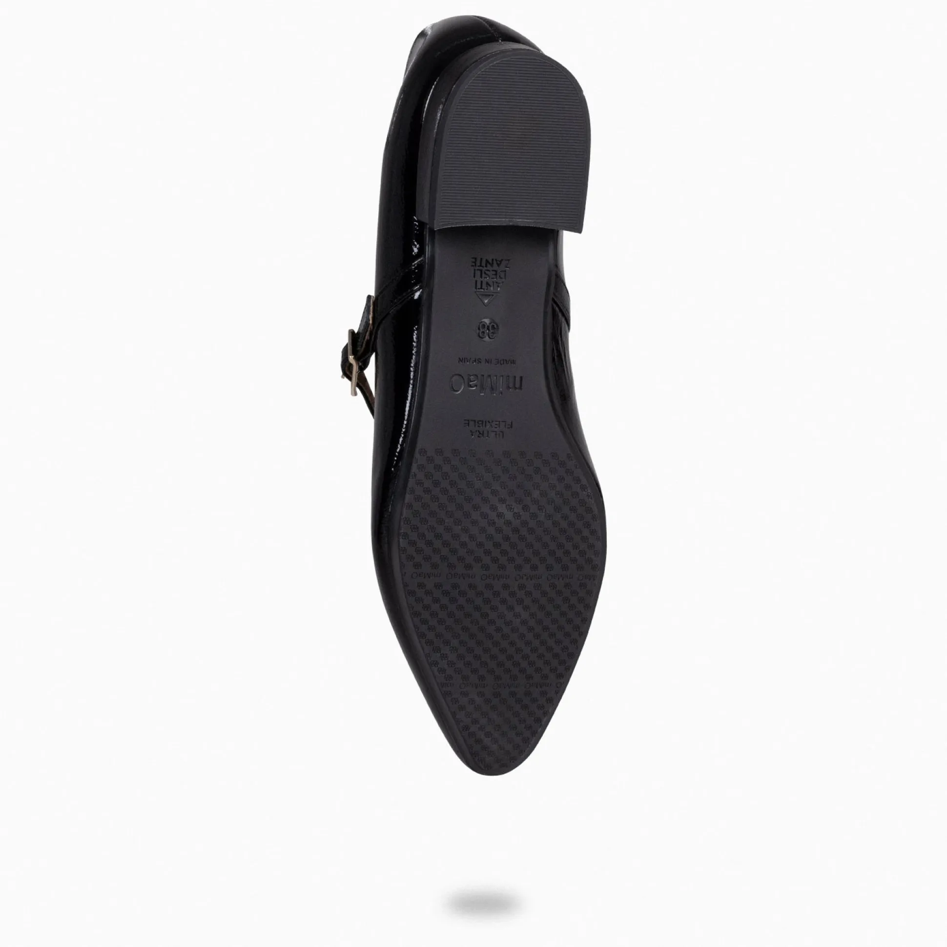 merceditas__zapatos_plano_4.webp Mocasines Y Blucher<miMaO Merceditas - Zapatos Planos De Charol Con Hebilla Negro