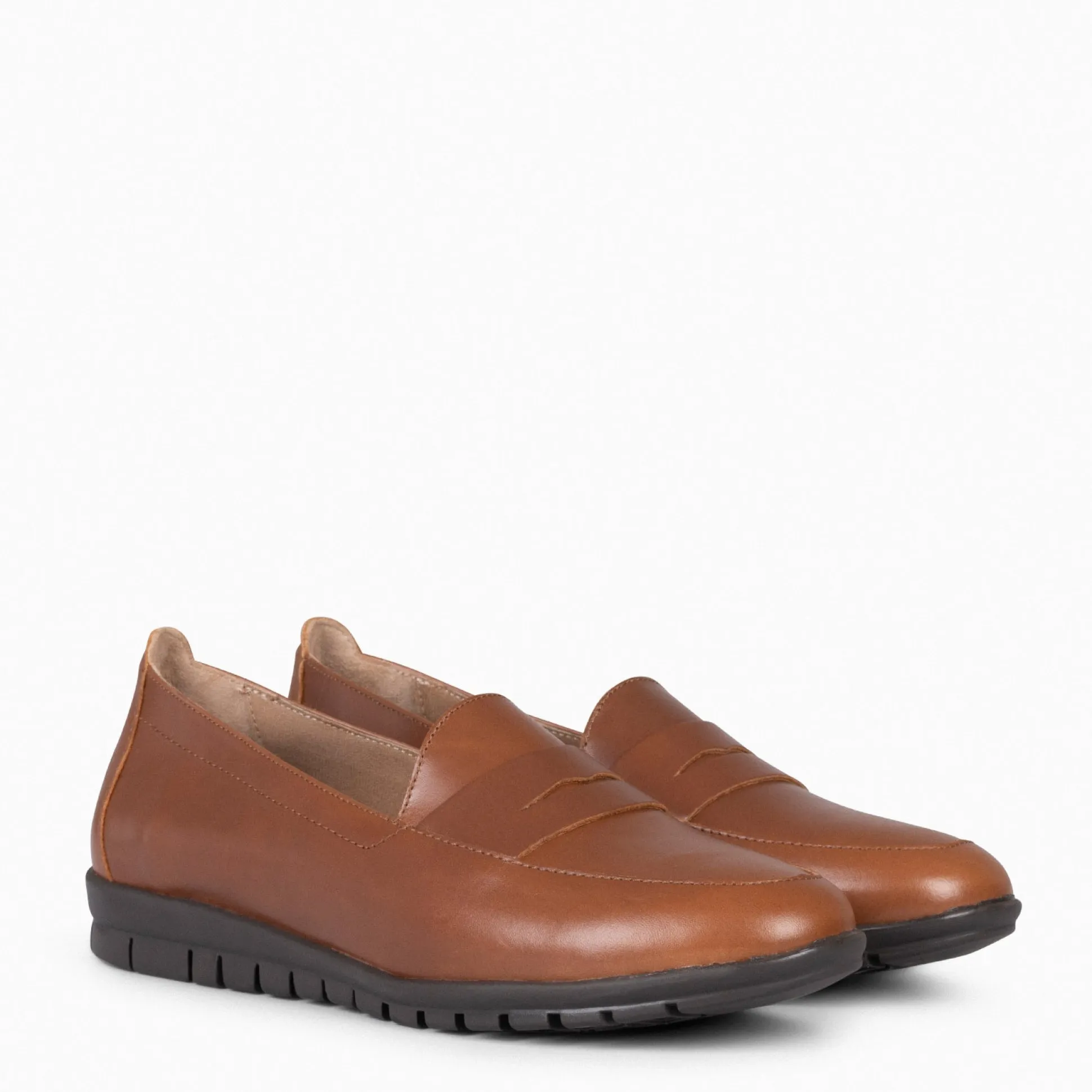 mocasines_con_antifaz_c_1.webp Cunas Confort<miMaO 360 - Mocasines Con Antifaz Camel