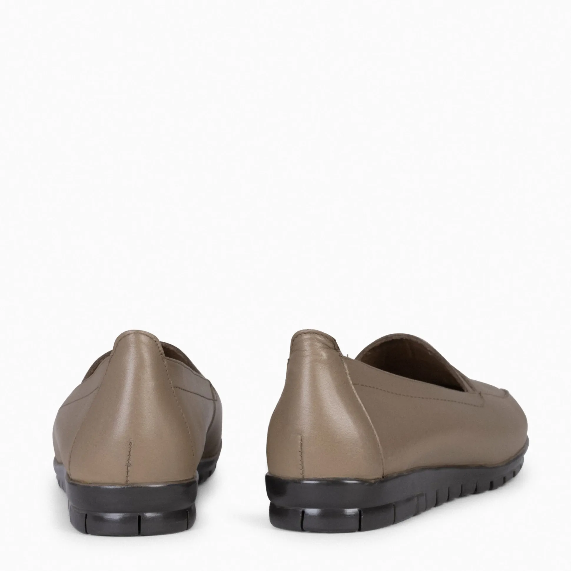 mocasines_con_antifaz_t_3.webp Cunas Confort<miMaO 360 - Mocasines Con Antifaz Taupe