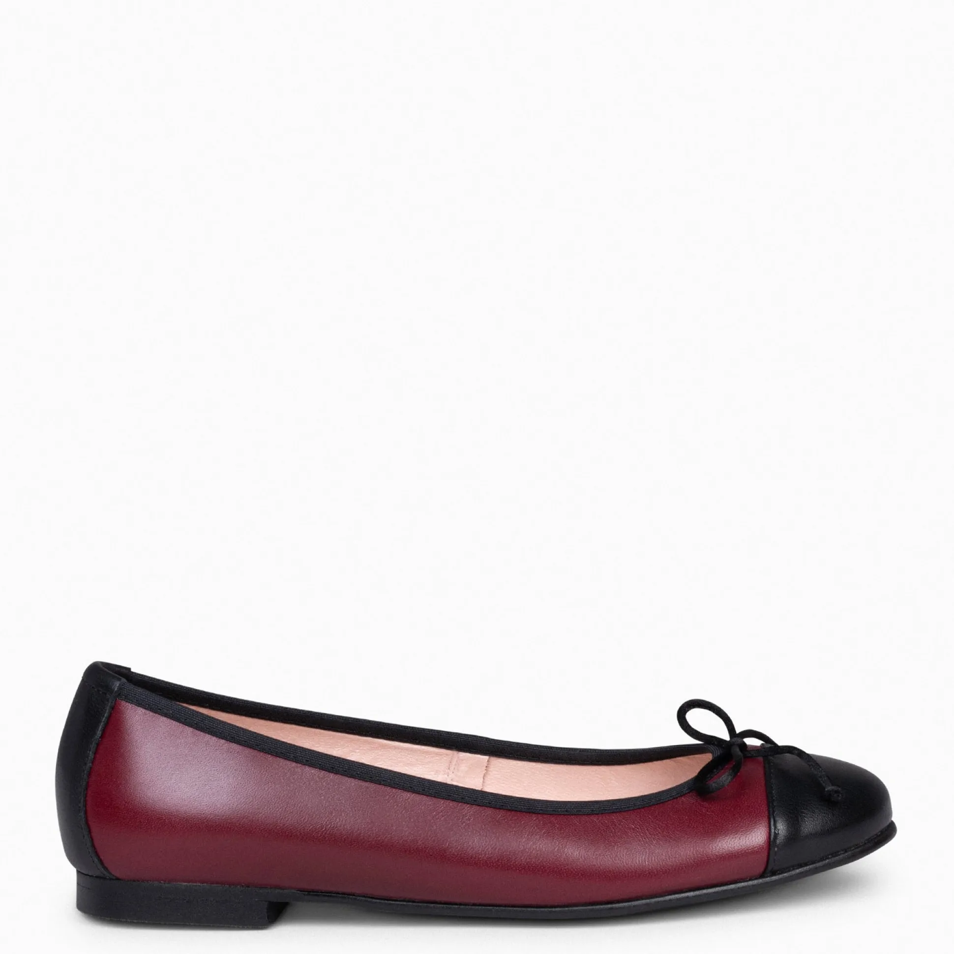 nicolle__bailarina_plana__0-8.webp Mocasines Y Blucher<miMaO Nicolle – Bailarina Plana Con Puntera Burdeos