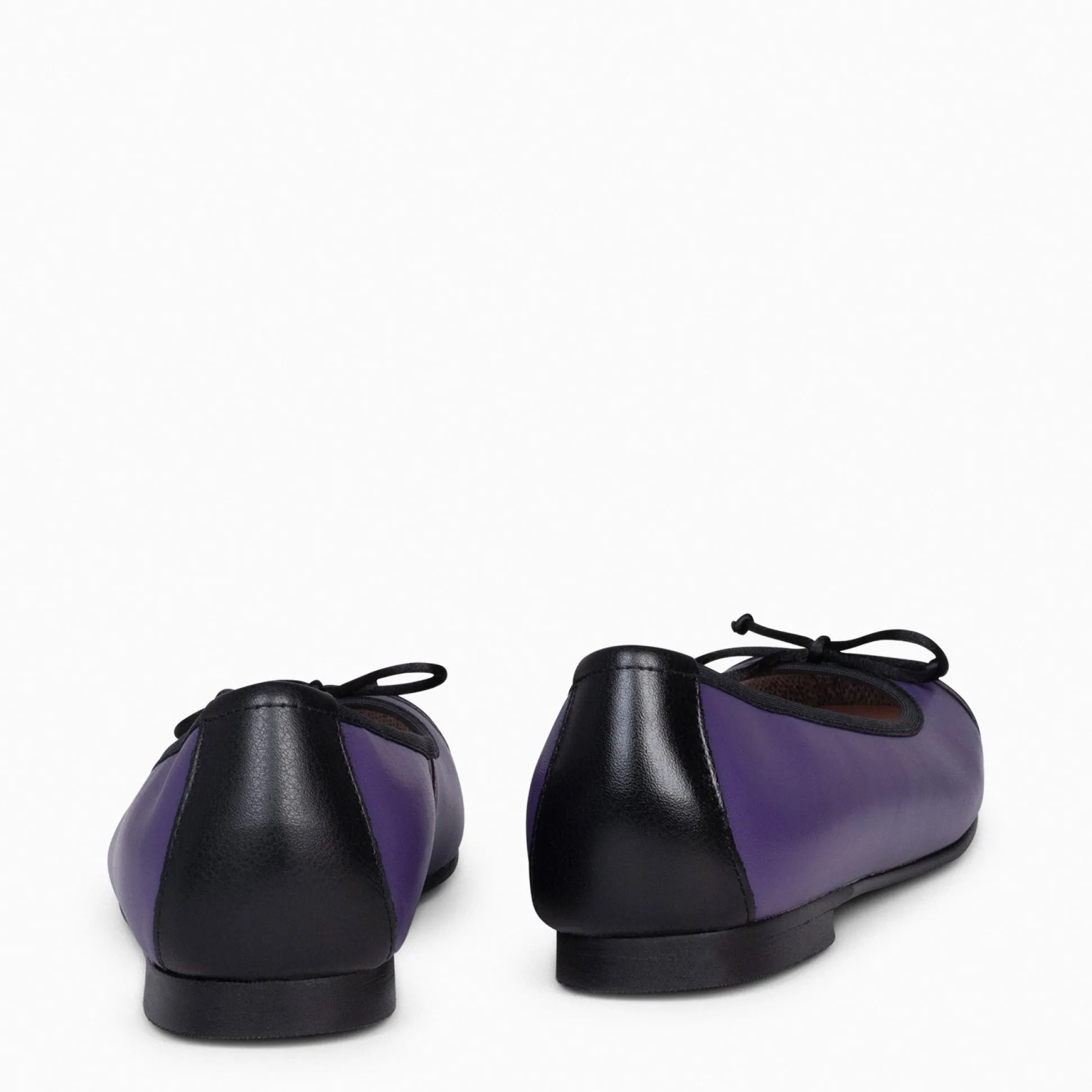 nicolle__bailarina_plana__3-5.webp Mocasines Y Blucher<miMaO Nicolle – Bailarina Plana Con Puntera Morado