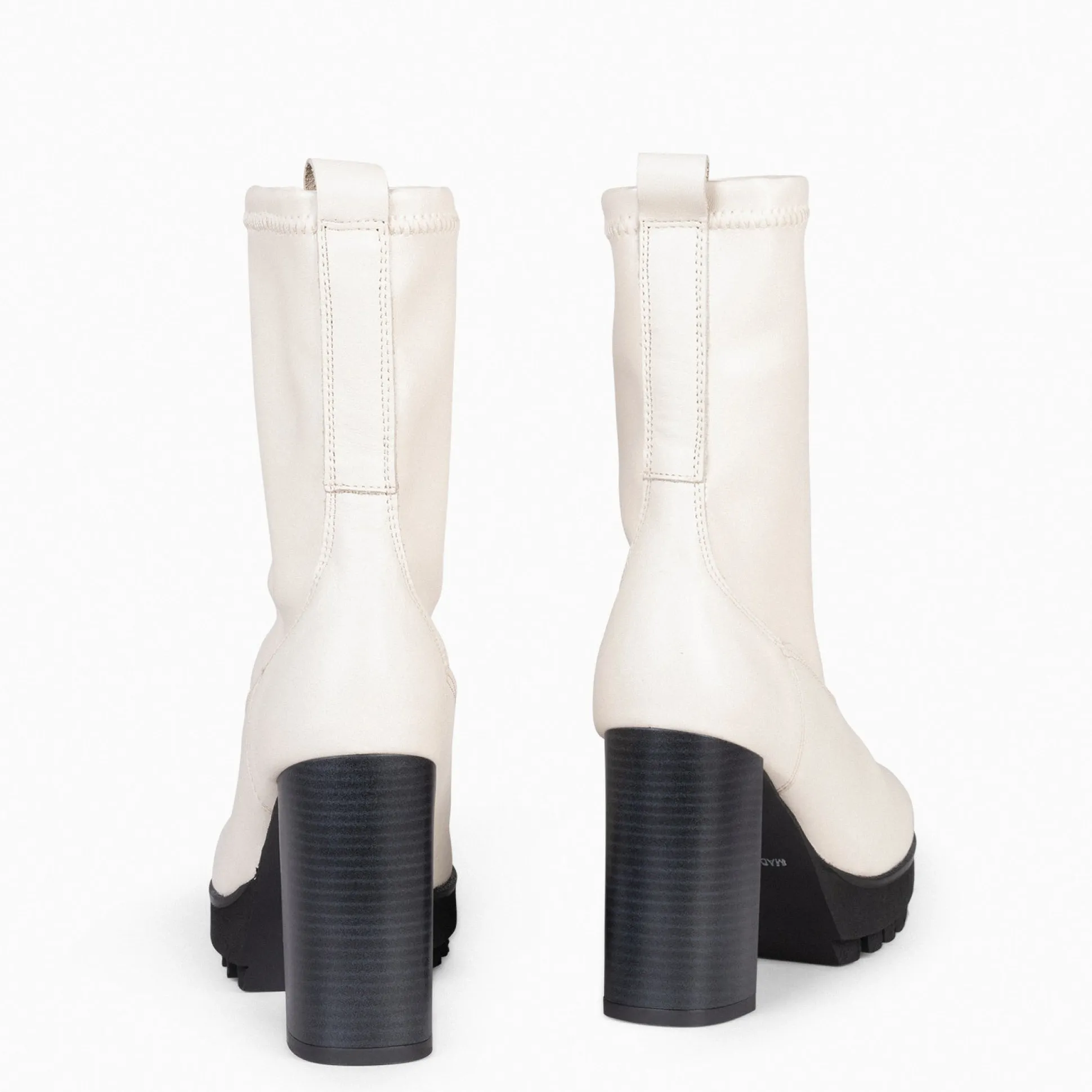 phoenix__botin_alto_stret_2.webp Botines De Mujer<miMaO Phoenix - Botin Alto Stretch Beige