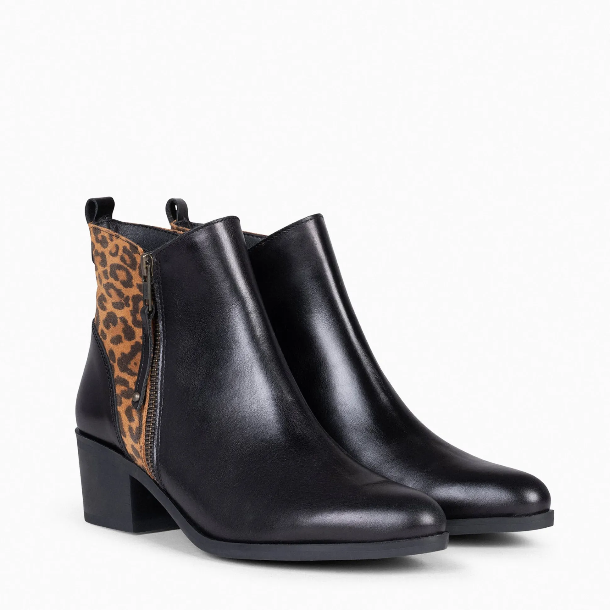 rebecca__botines_con_tacn_1-3.webp Botines De Mujer<miMaO Rebecca - Botines Con Tacón Para Mujer Leopardo