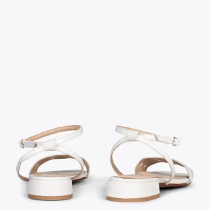 Sandalias De Tacón<miMaO Sofia - Sandalias Planas Hueso