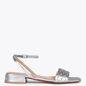 Sandalias De Tacón<miMaO Sofia - Sandalias Planas Plateada
