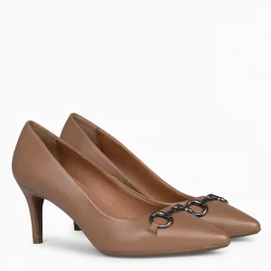 Zapatos De Fiesta<miMaO Stiletto Elegance - Zapatos De Tacón De Aguja Con Adorno Metalizado Camel