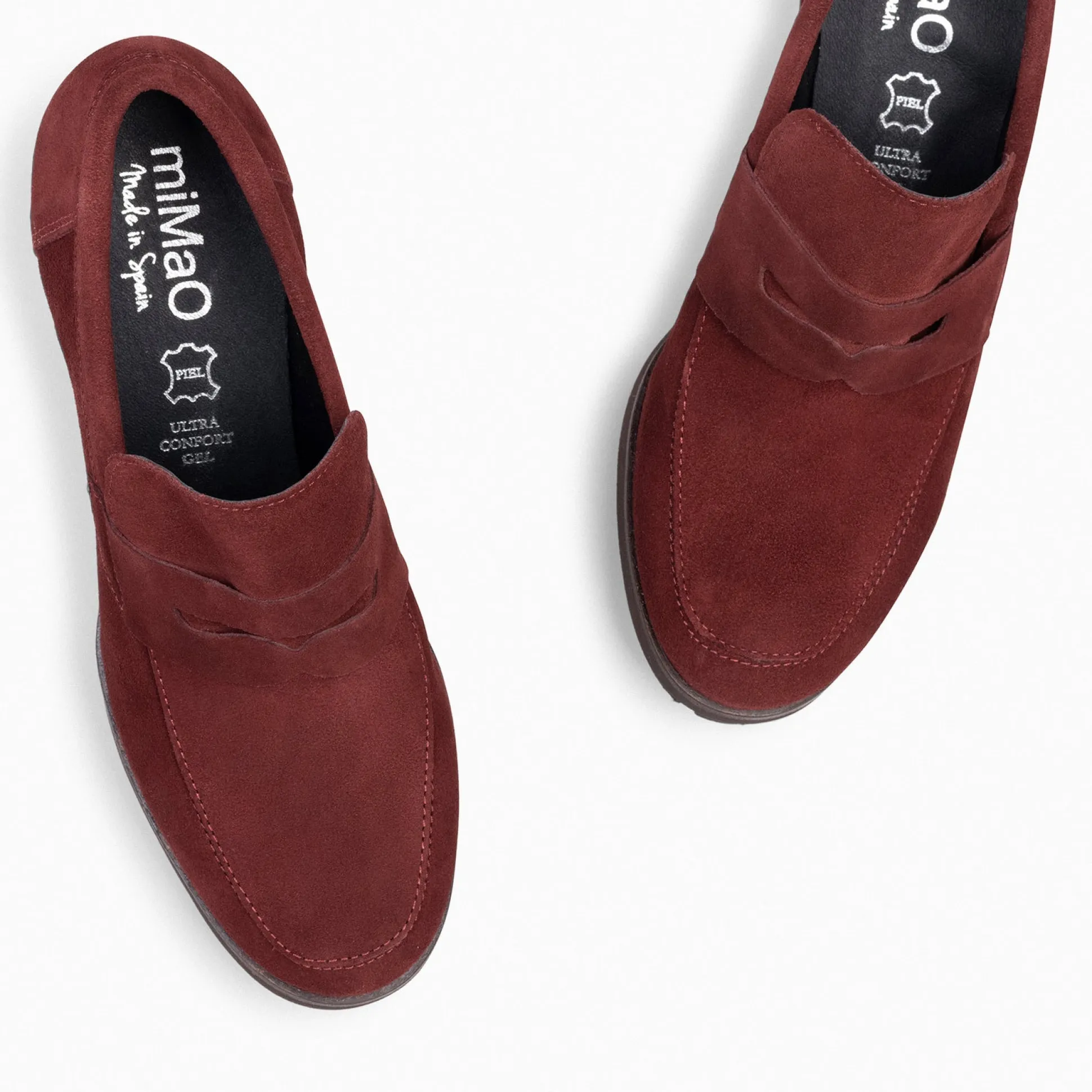 trend__mocasin_con_tacn_y_2.webp Mocasines Y Blucher<miMaO Trend – Mocasin Con Tacón Y Plataforma Burdeos