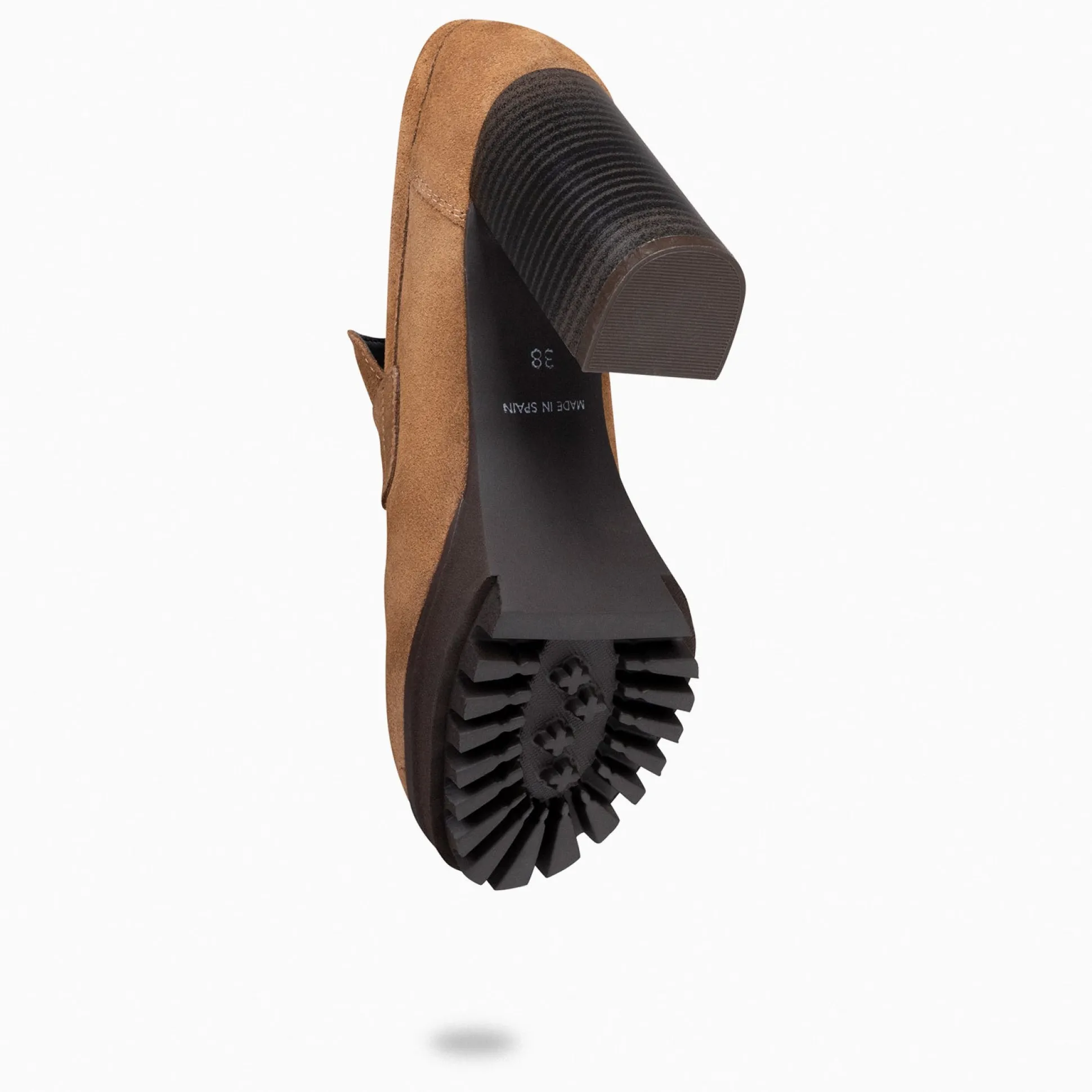 trend__mocasin_con_tacn_y_4-3.webp Mocasines Y Blucher<miMaO Trend – Mocasin Con Tacón Y Plataforma Camel