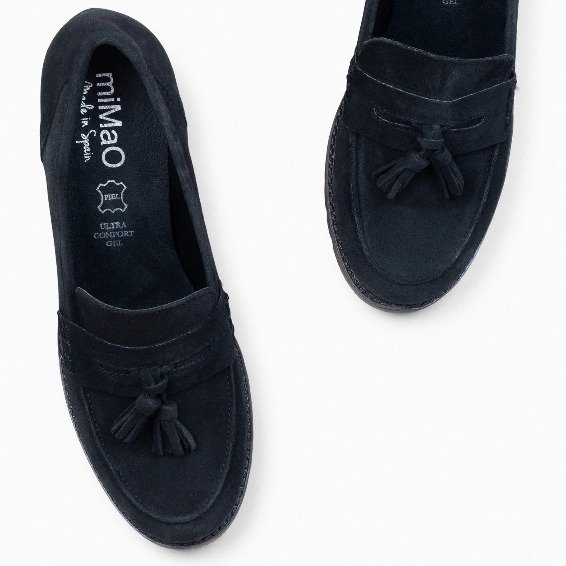 trend_s__mocasin_de_serra_2-1.webp Mocasines Y Blucher<miMaO Trend S - Mocasin De Serraje Con Borla Negro