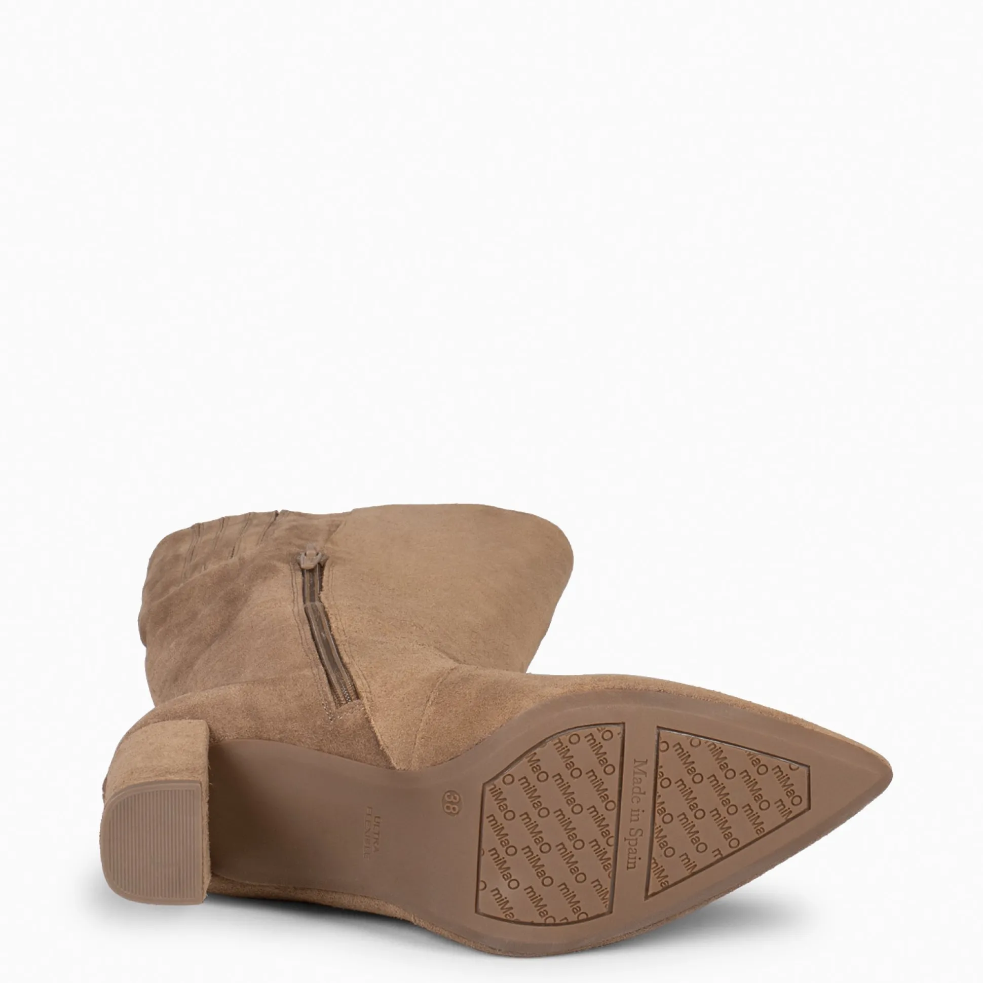 urban__botas_altas_de_tac_2-3.webp Botas<miMaO Urban - Botas Altas De Tacón Con Cremallera Tierra