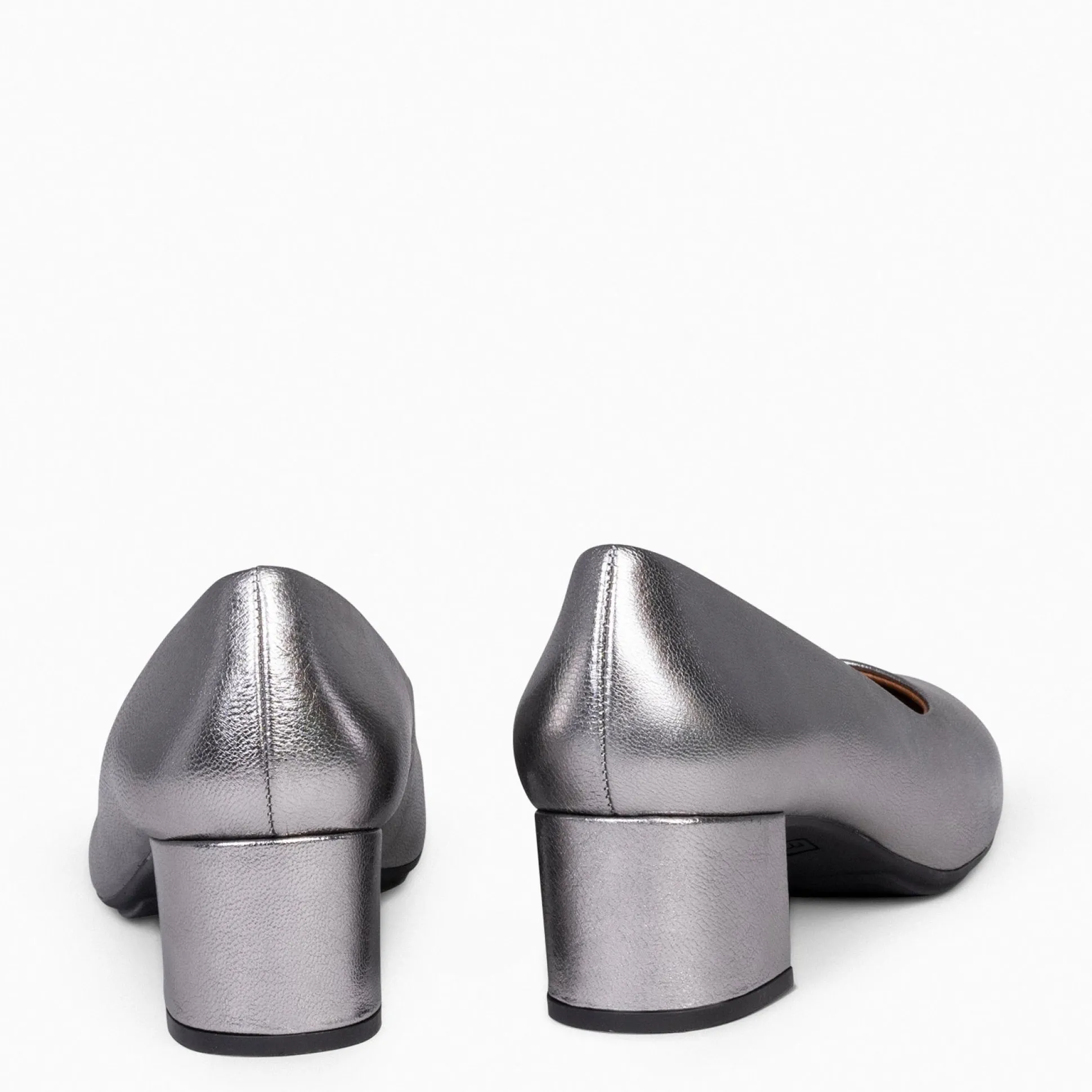urban_redondo_splash__zap_3-1.webp Zapatos De Fiesta<miMaO Urban Redondo Splash - Zapatos De Tacón Bajo Plata