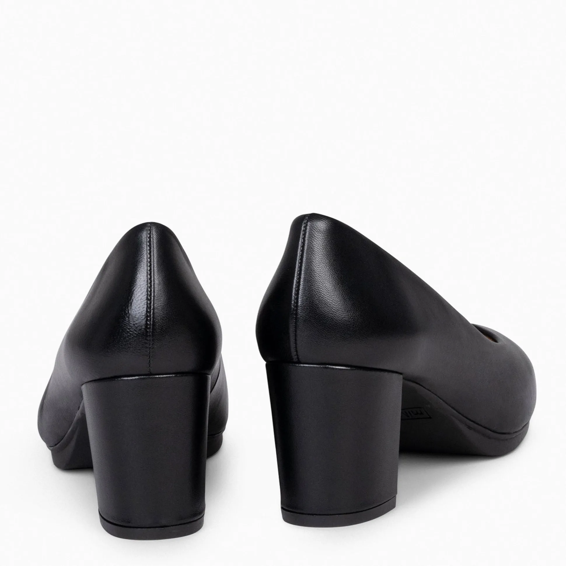 urban_s_salon__zapatos_de_3-4.webp Urban Zapatos De Tacón<miMaO Urban S Salon – Zapatos De Tacón Medio De Napa Negro