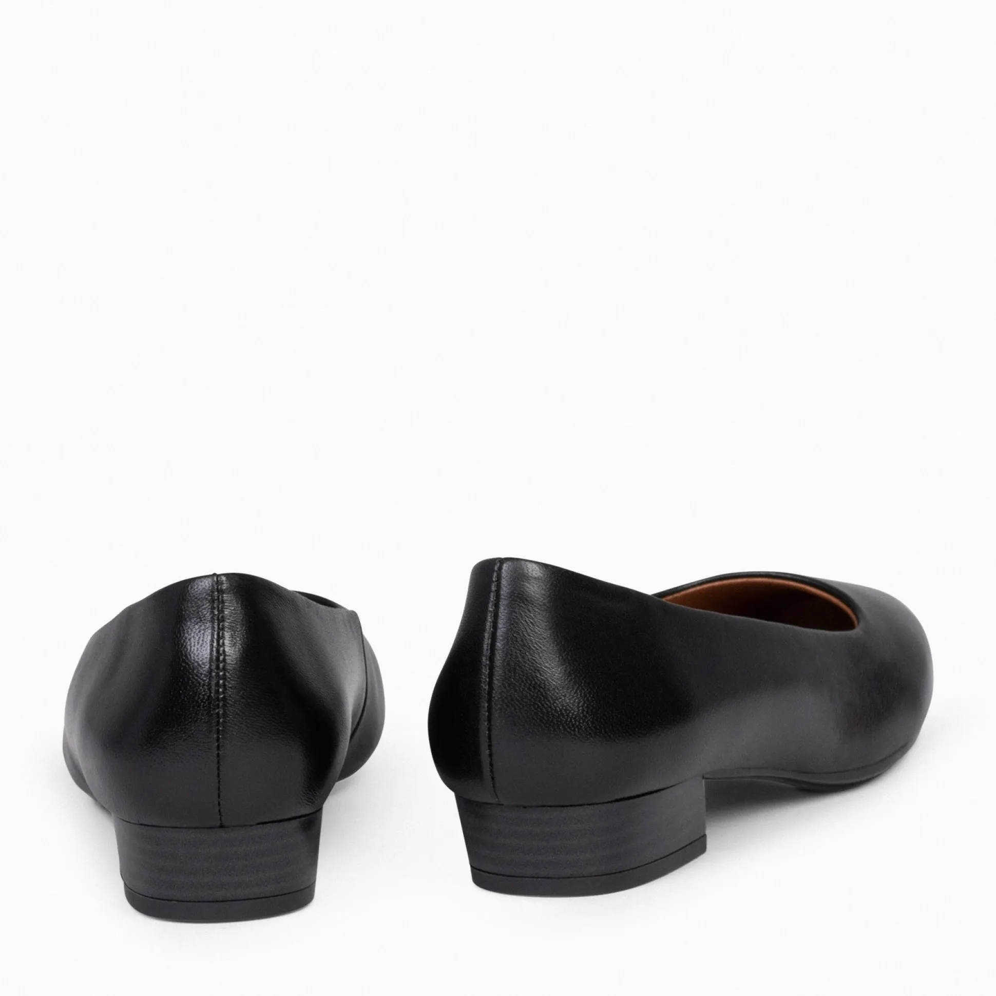 urban_xs__zapatos_de_tacn_3-4.webp Urban Zapatos De Tacón<miMaO Urban Xs - Zapatos De Tacón Bajo De Napa Negro