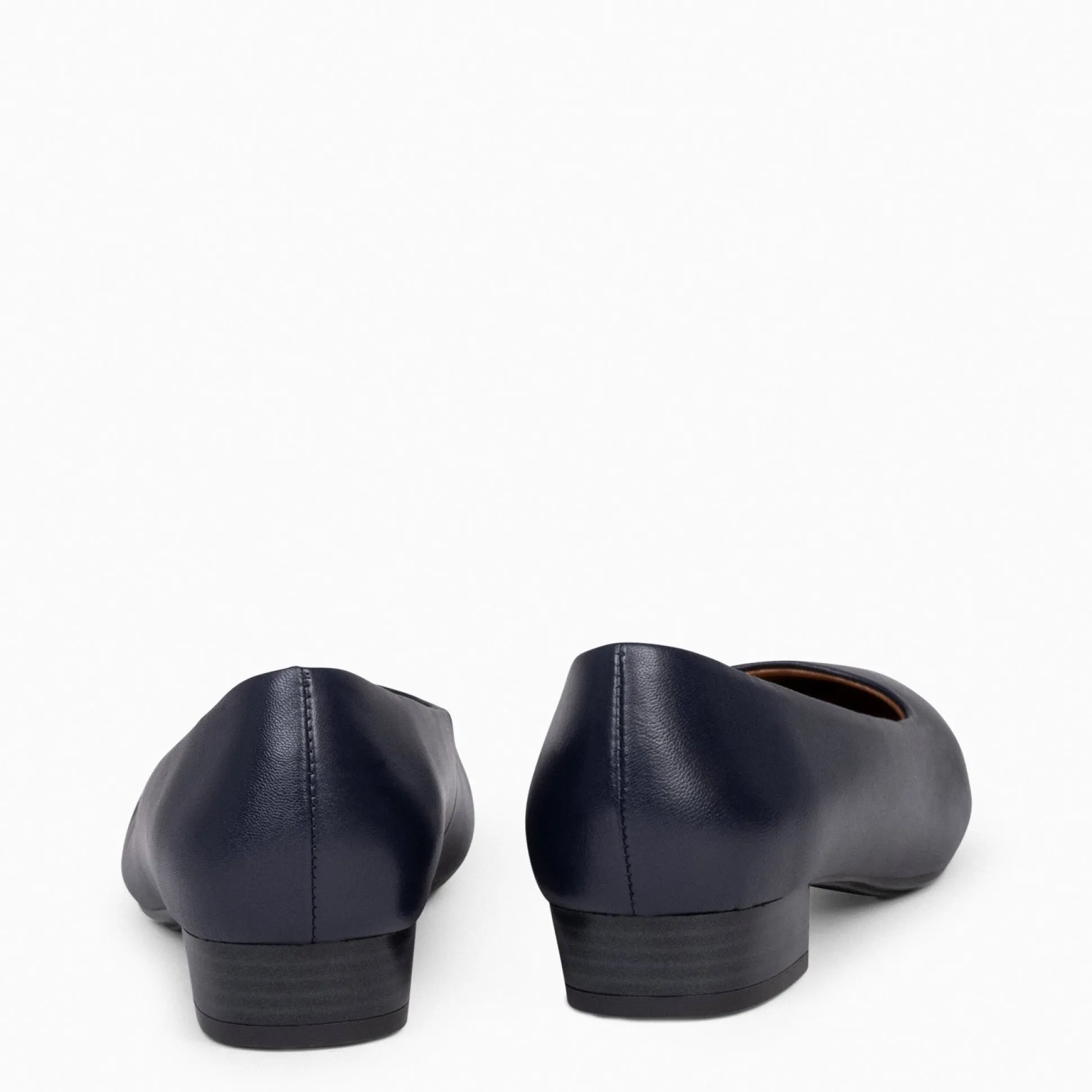 urban_xs__zapatos_de_tacn_3-5.webp Urban Zapatos De Tacón<miMaO Urban Xs - Zapatos De Tacón Bajo De Napa Marino