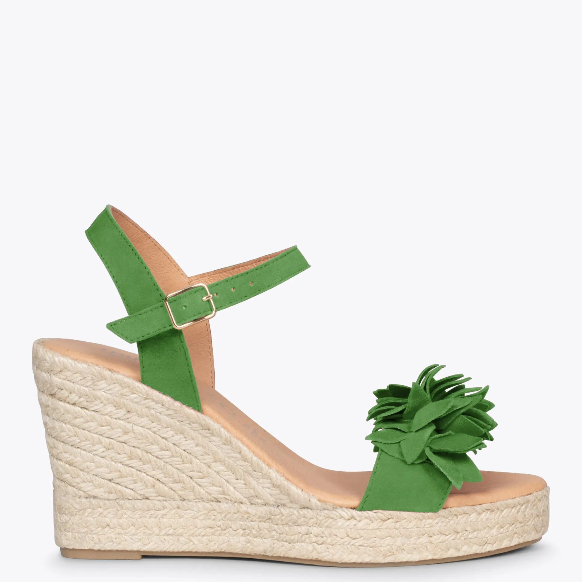zahara_cunas_altas_de_esp_0.webp Esparto Y Alpargatas<miMaO Zahara Cunas Altas De Esparto Con Flores Verdes